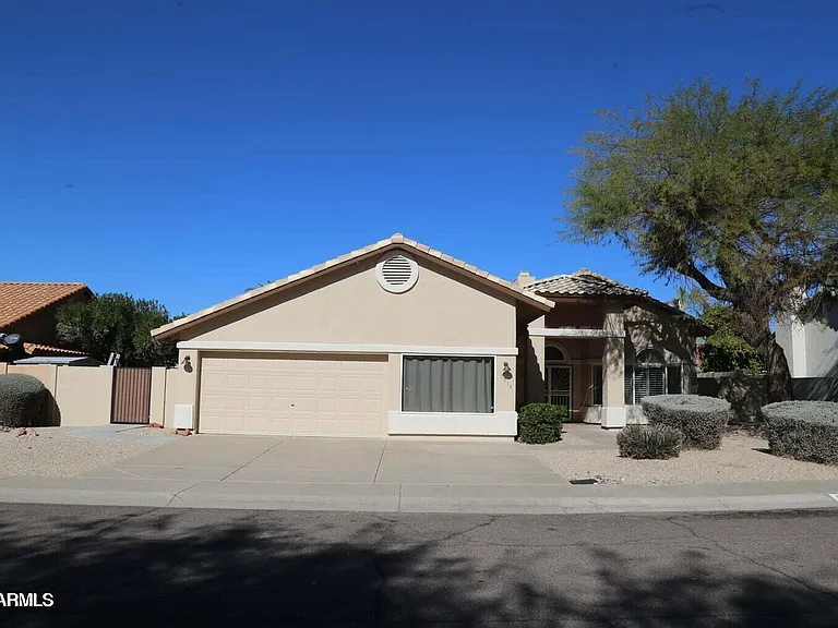 9014 E Larkspur Dr — Photo 1