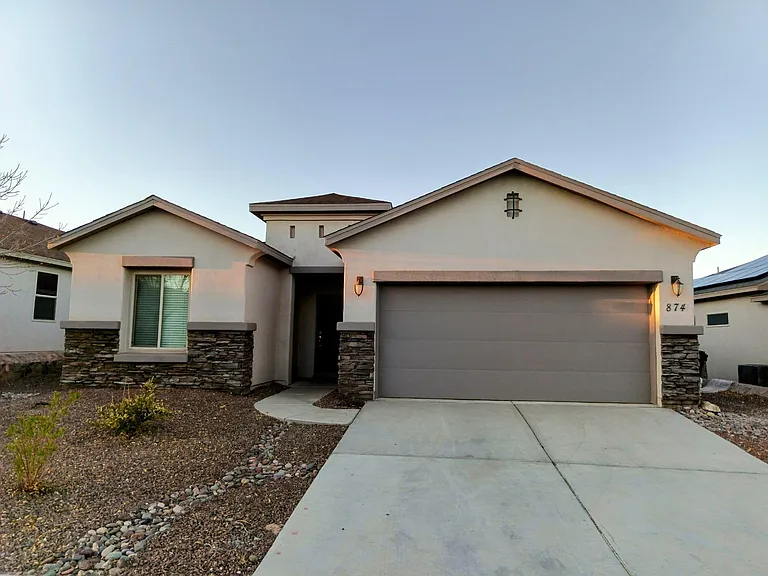 874 Blue Park Ave — Photo 1
