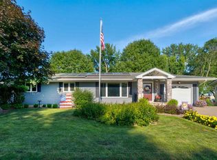 906 S 9th Ave, Washington, IA 52353