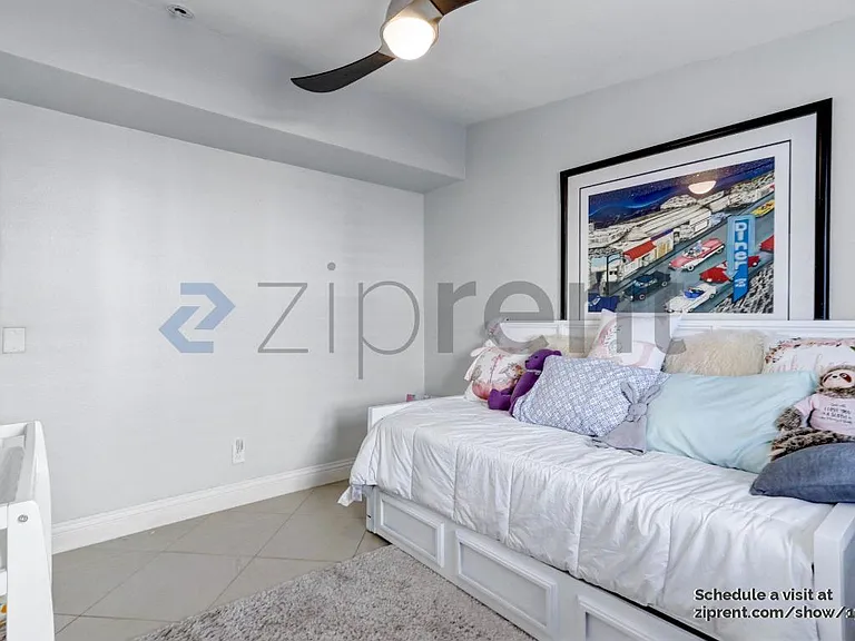 2975 Webster Ave — Photo 16