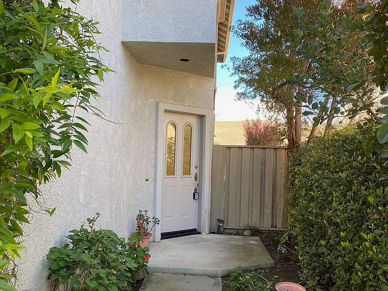 26418 Honor Ln — Photo 3