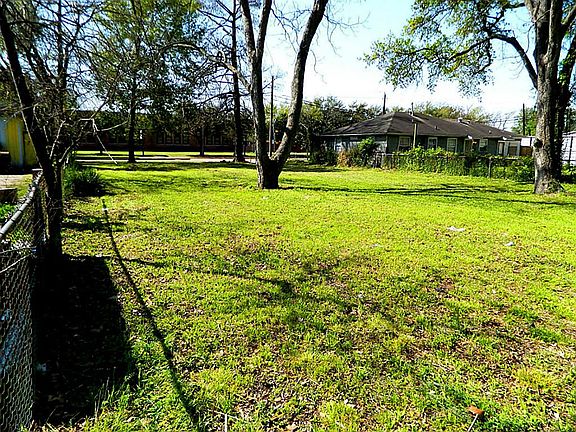  View from the back left edge of the lot showing access to Tidwell