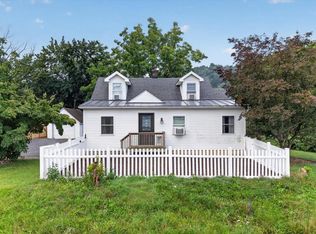 413 Pleasantview Rd, Hummelstown, PA 17036