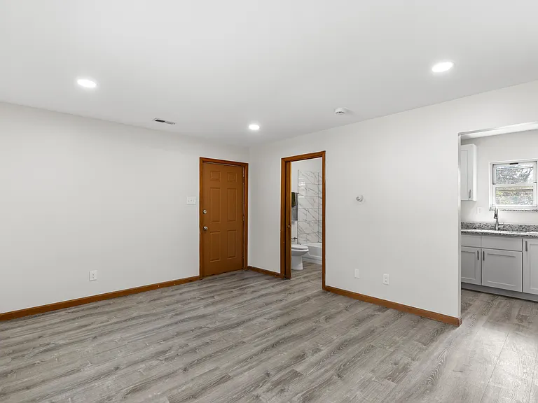 223 N Dellwood Ave — Photo 22