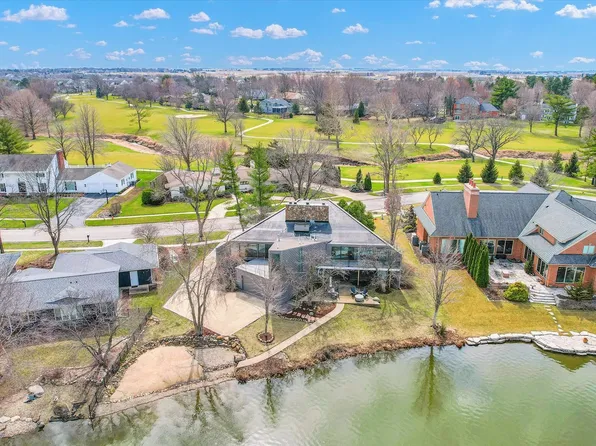 4010 Clubhouse Dr, Champaign, IL 61822