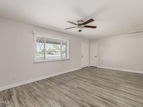 2nd image of 605 N Saguaro Ln