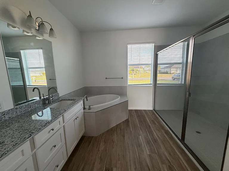18418 Wintergarden Ave — Photo 13