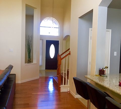 3rd image of 6909 Marigold Ct
