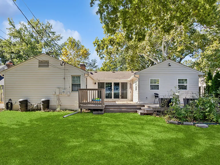 7329 Ash St — Photo 32