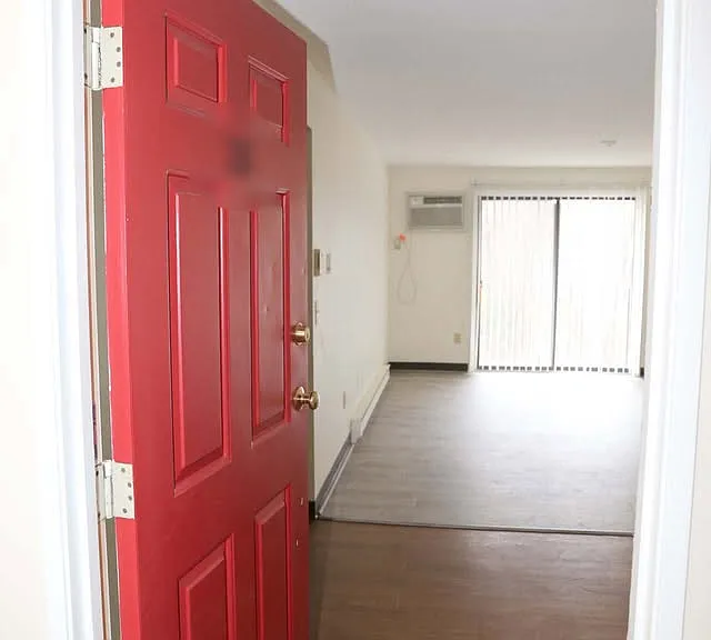 Timber Lake Apartments — Photo 17