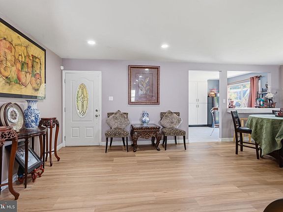5th image of 16 Terrell Ln