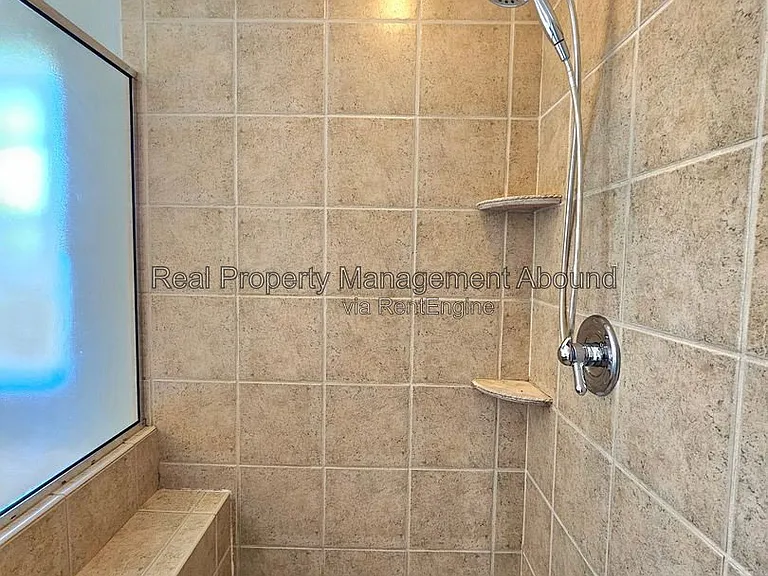 809 W Granger St — Photo 26