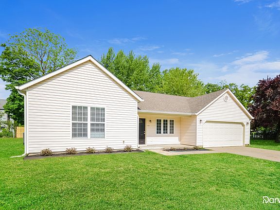 2nd image of 5852 Beaufort Ln