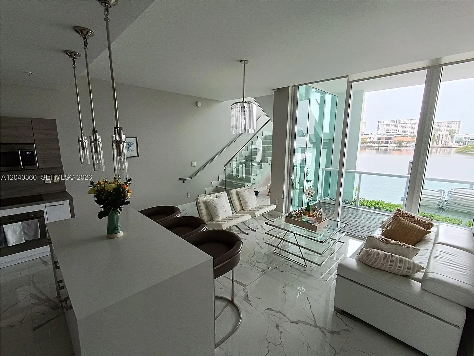 400 Sunny Isles Condo Eas — Photo 2