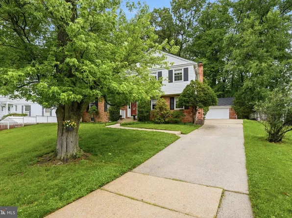 12112 Whippoorwill Ln, Rockville, MD 20852