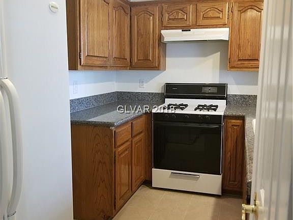 3rd image of 701 Capri Dr Unit 2B