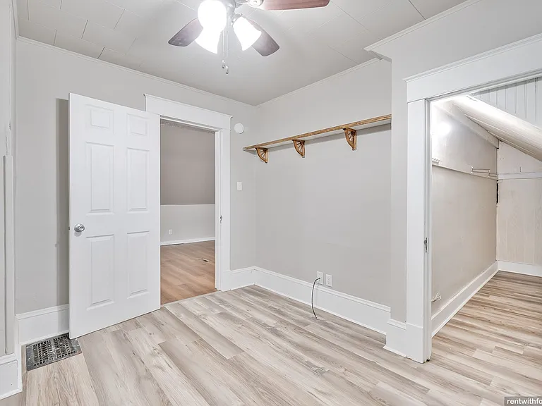 726 S. Commercial St — Photo 7