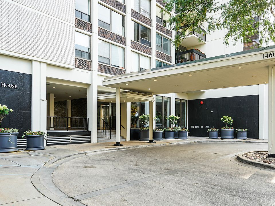 1st image of 1460 N Sandburg Ter APT 1905A