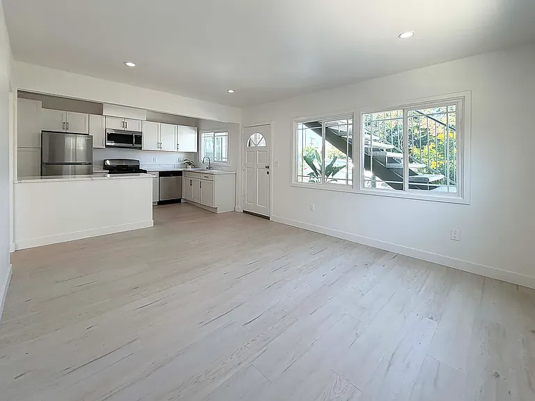 1266 S Muirfield Rd #1266 — Photo 3