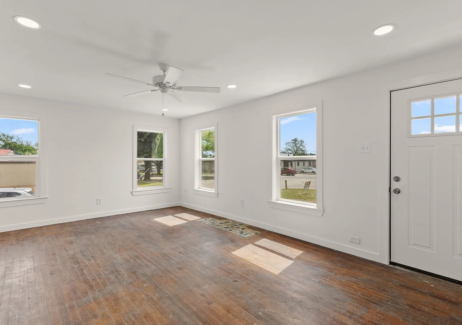 2401 Columbus Avenue — Photo 4