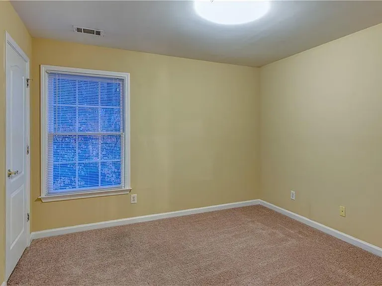 1429 Oglethorpe Dr — Photo 12