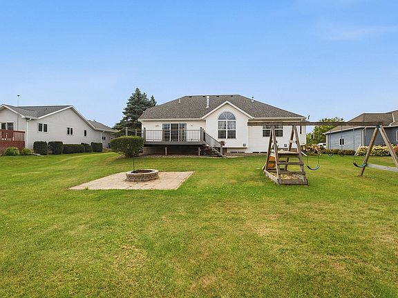 3rd image of 109 Anglewood Dr