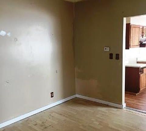 3rd image of 109 Whetstone St