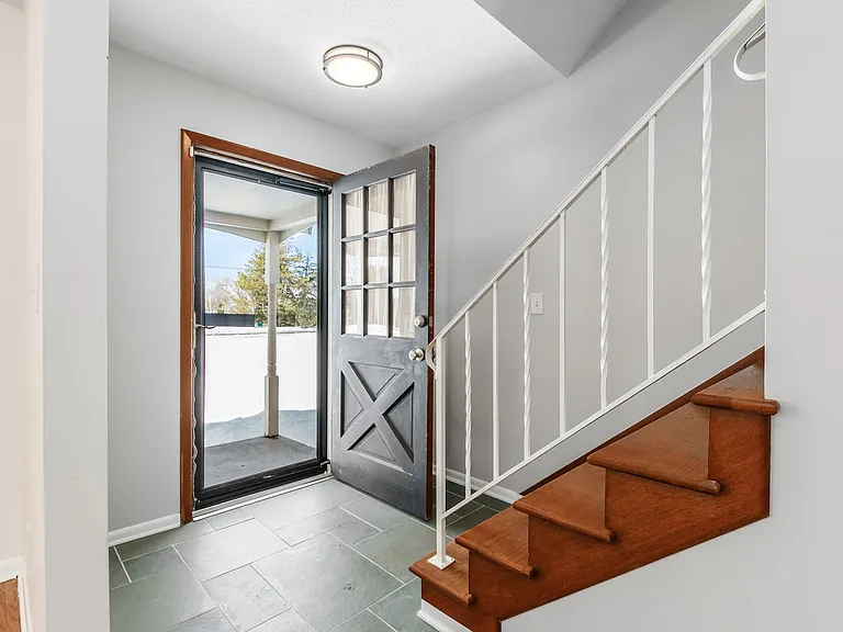 826 Doherty Rd — Photo 8