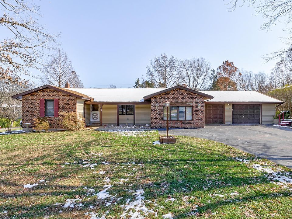 1st image of 9738 Green Tree Ln