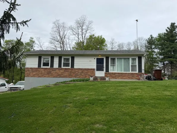 3751 W Galaxy Dr, Connersville, IN 47331