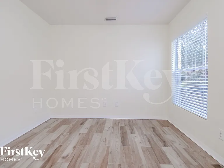 17006 Falconridge Rd — Photo 10