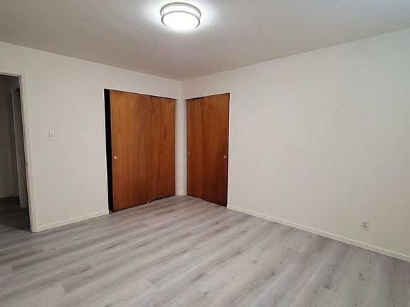 2nd image of 454 Railroad Ave APT 2