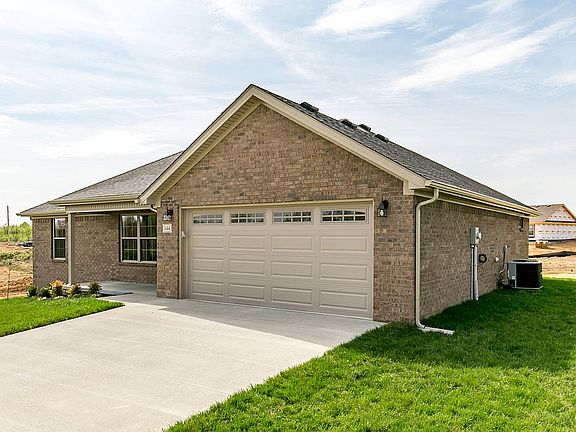 3rd image of 450 Southern Cross Dr
