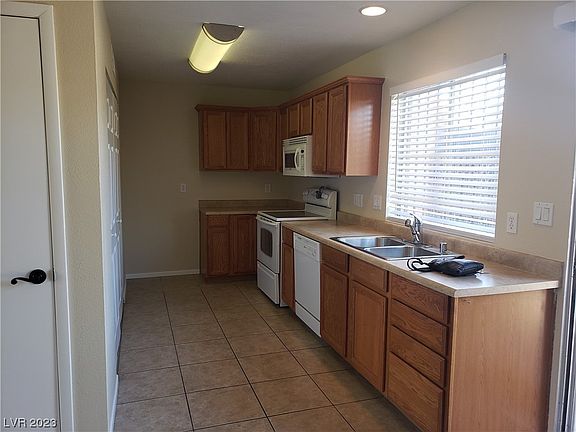 5th image of 509 Nightingale Pl