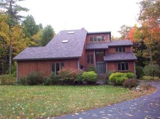 15 Ledge Hill Rd, Gorham, ME 04038