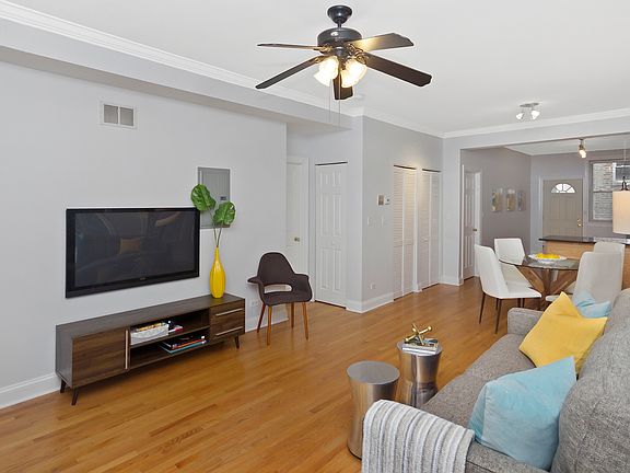 3rd image of 910 W Agatite Ave #2