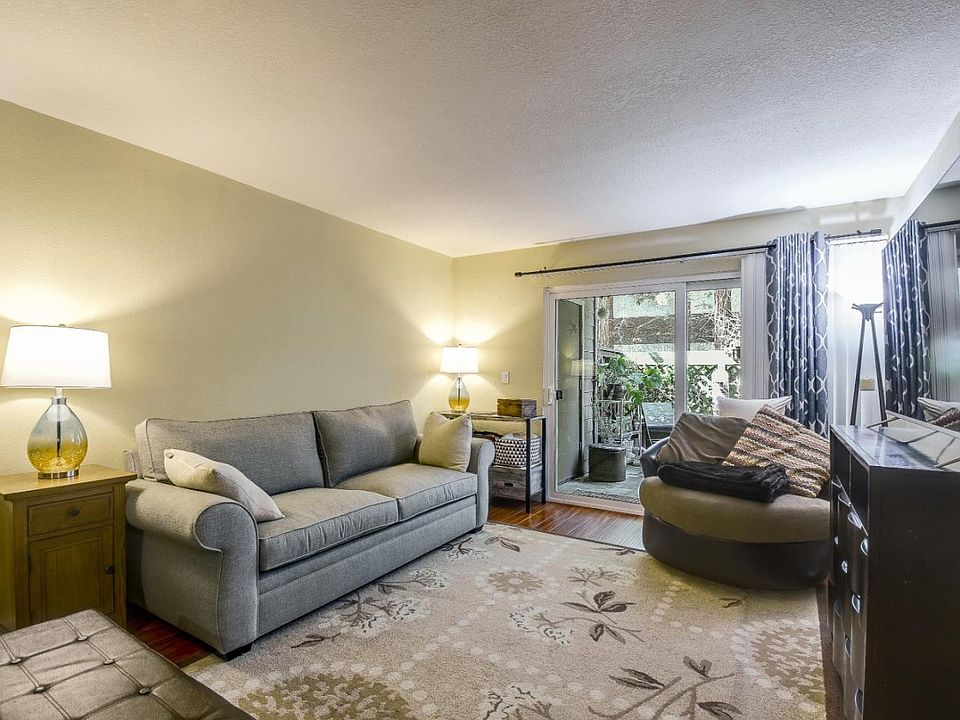1st image of 1131 Yarwood Ct