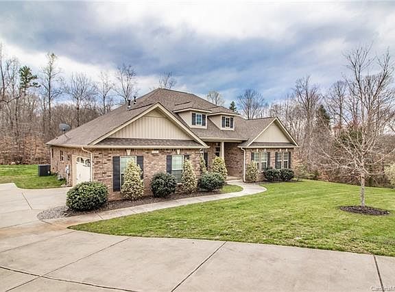 3rd image of 223 Mills Plantation Cir