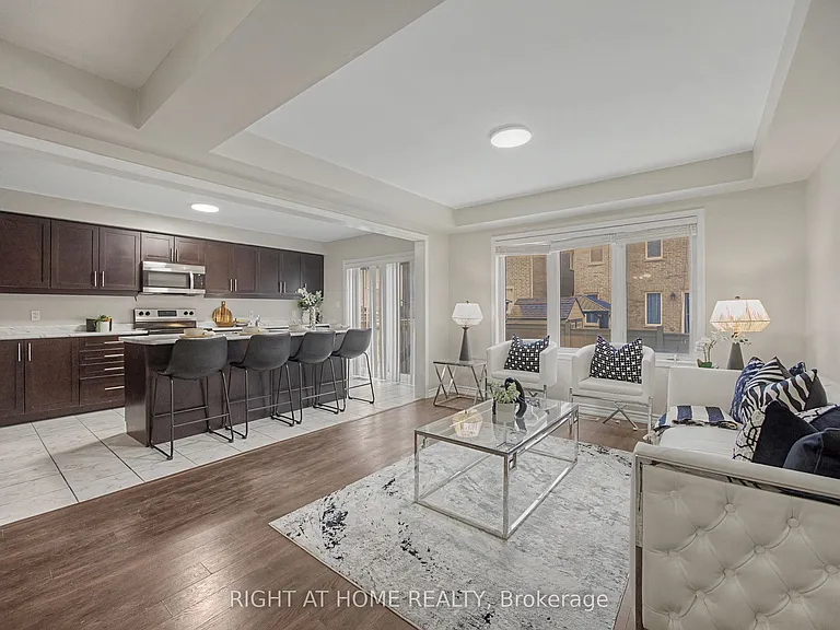 1235 Mulroney Hts — Photo 18