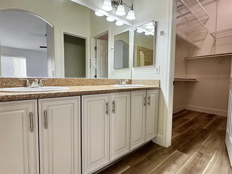 7032 Golden Desert Ave — Photo 8
