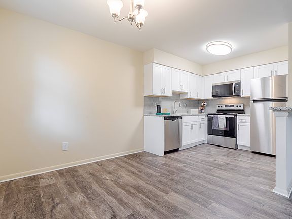 3rd image of 100 Upland Ave #9-A3