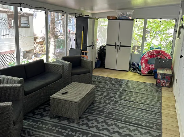 261 Point Sebago Rd #S0865, Casco, ME 04015