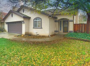 816 Robinson Ave, Clovis, CA 93612