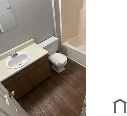 106 Village Ln #B — Photo 8