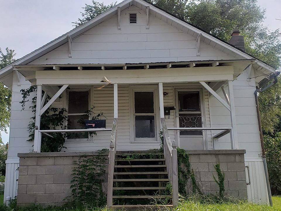 1st image of 114 10th St