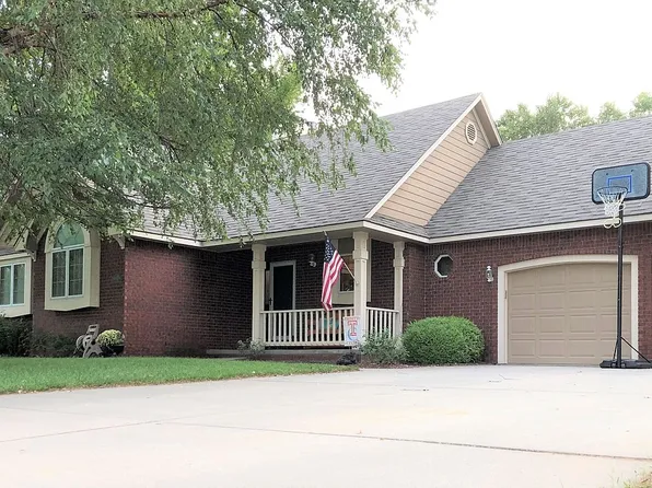 4213 Roanoke St, Hutchinson, KS 67502