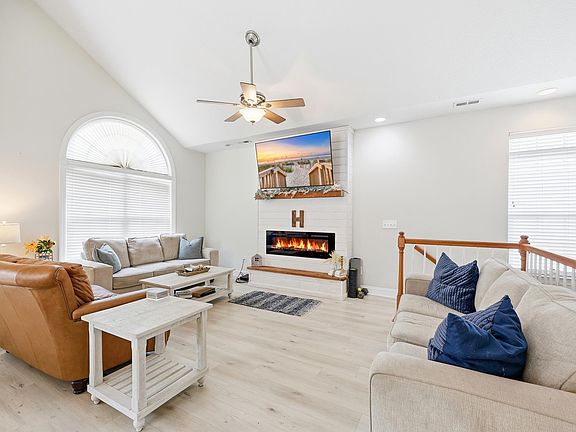 4th image of 1602 Cottage Cove Circle