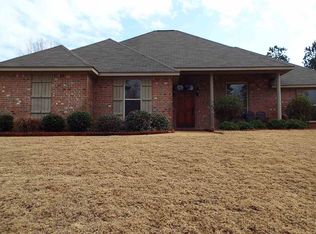 516 Glensview Dr, Brandon, MS 39047