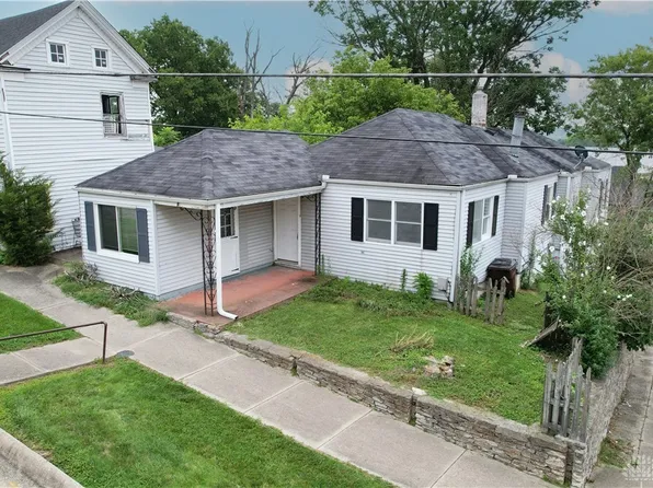 98 S 3rd St, Waynesville, OH 45068
