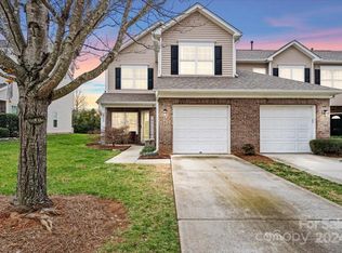 2334 Calabassas Ln, Matthews, NC 28105